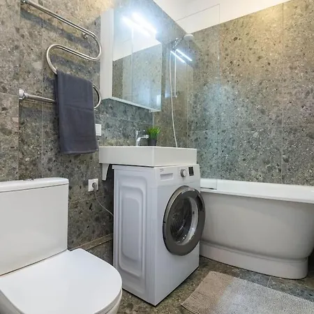 Cozy 2-bedroom Oasis In Central * Riga