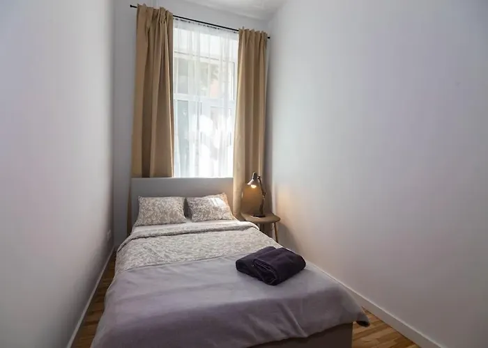 Cozy 2-bedroom Oasis In *