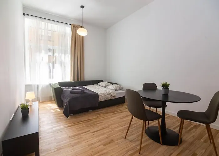 Cozy 2-bedroom Oasis In Apartment *