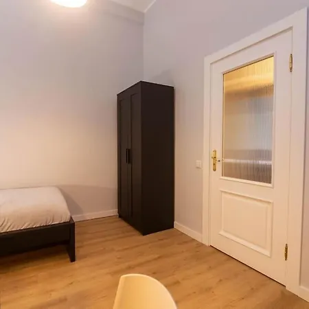 Dzīvoklis Cozy 2-bedroom Oasis In *